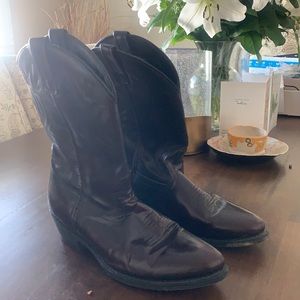 deep cherry red cowboy boots. worn twice.